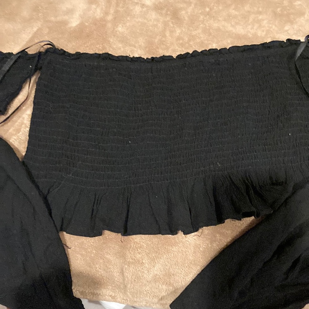 Off shoulder crop top